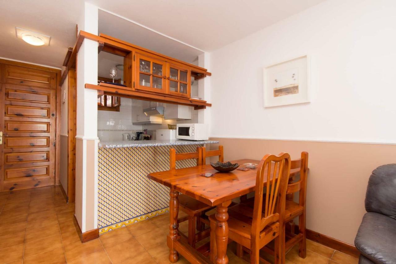 Beachfront Apartment Arona  Ngoại thất bức ảnh
