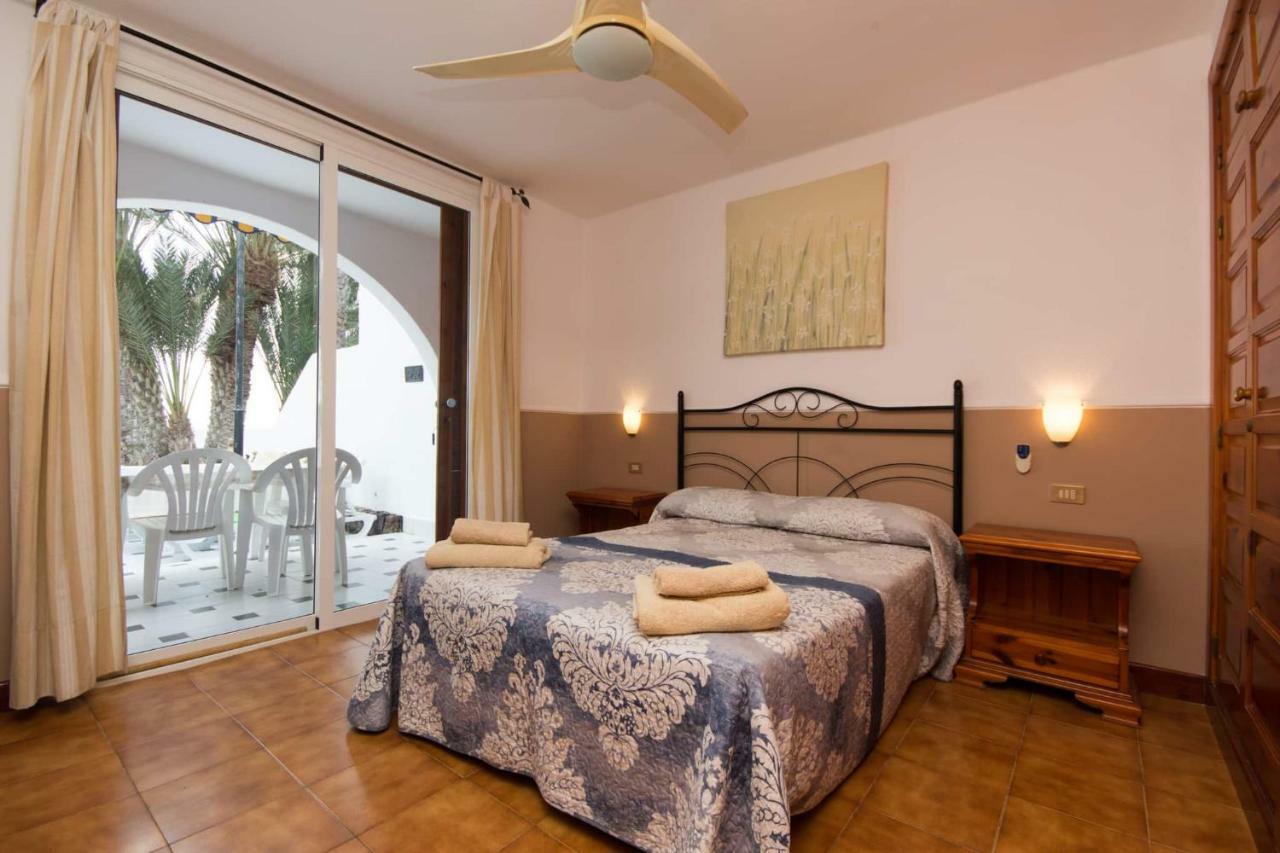 Beachfront Apartment Arona  Ngoại thất bức ảnh
